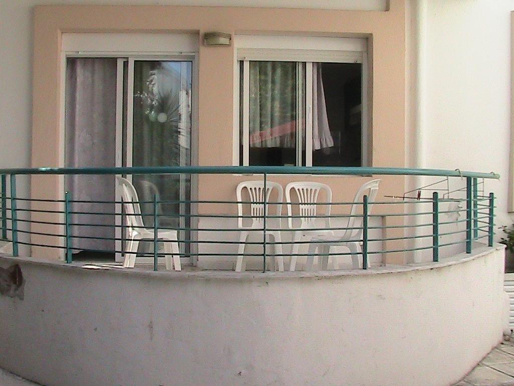 Niki Apartments Polychrono Exterior foto